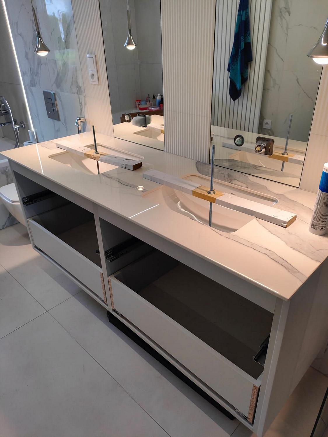 Waschtischplatte aus Keramik Laminam Bianco Statuario Venato poliert