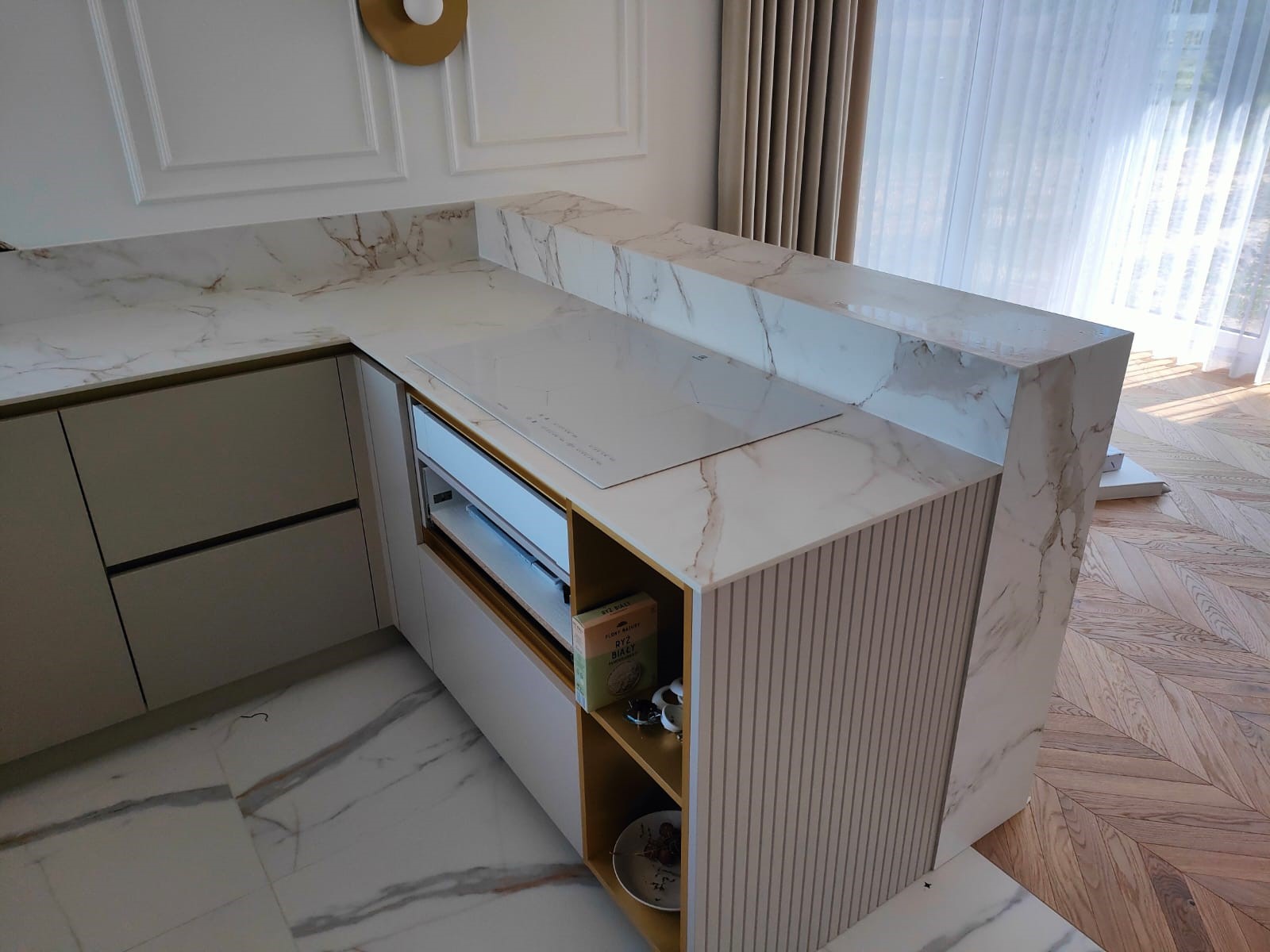 Küchenarbeitsplatte aus Keramik