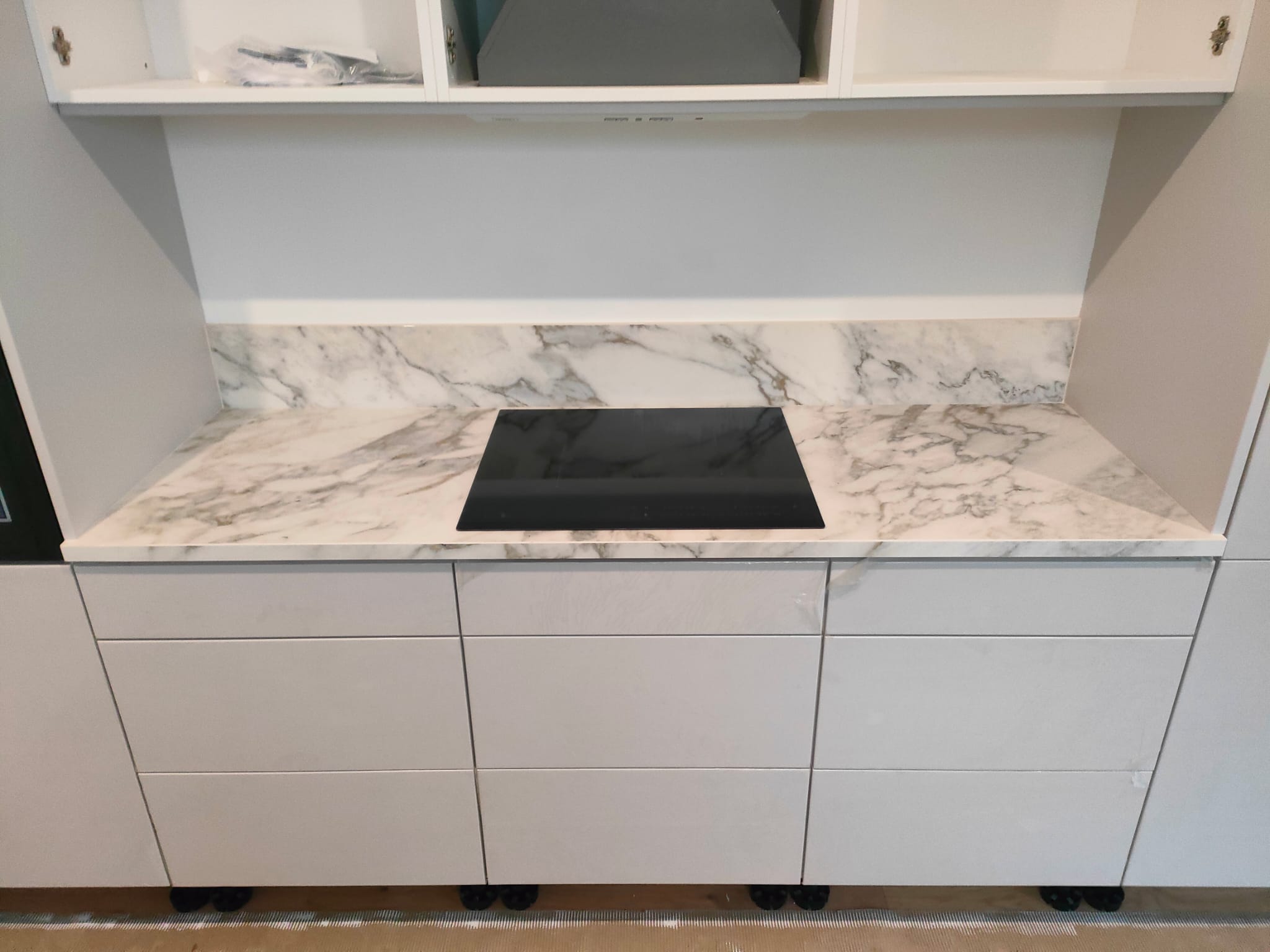 Küchenarbeitsplatte aus Keramik