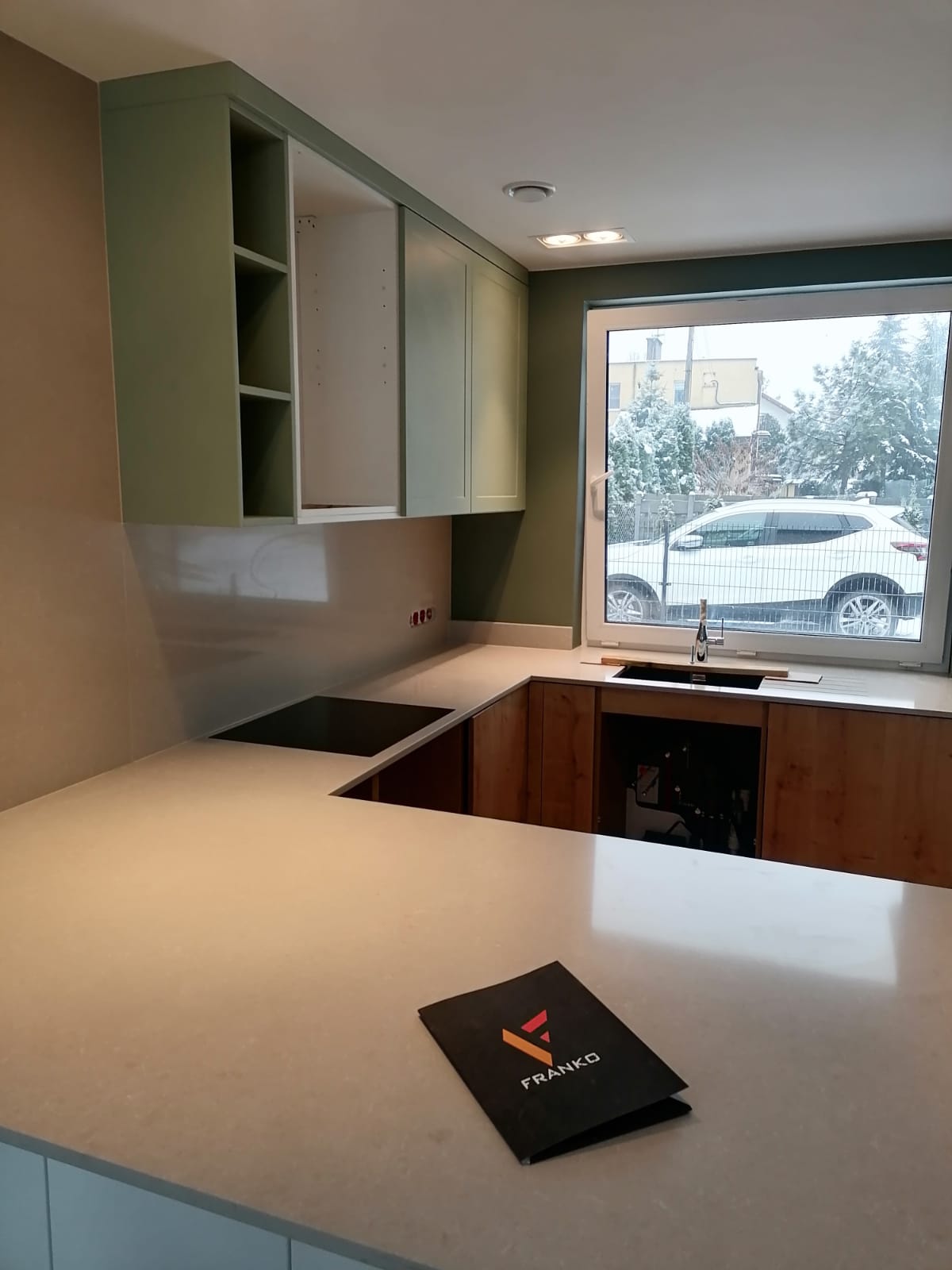 Küchenarbeitsplatte aus Konglomerat Noble Ivory White