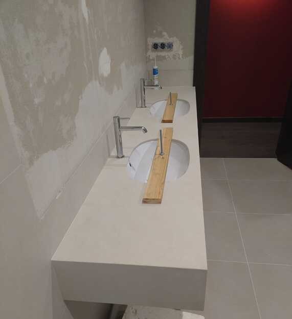 Moderne Waschtischplatten