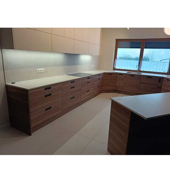 Arbeitsplatten aus Dekton Lunar