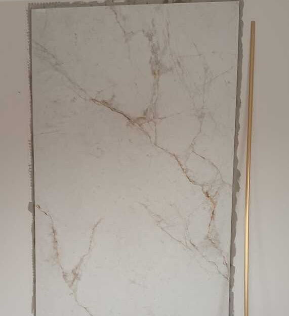 Wandverkleidung aus Keramik Franko White Gold