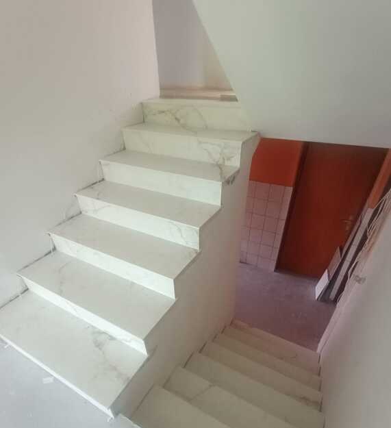 Treppenverkleidung mit Keramik