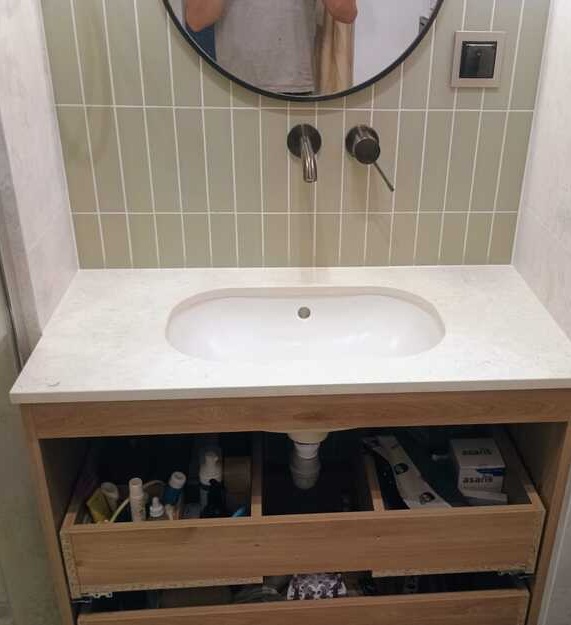 Maßgefertigte Waschtischplatte