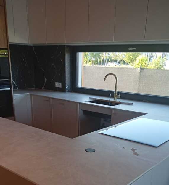Küchenarbeitsplatten aus Keramik Laminam Diamond Cream