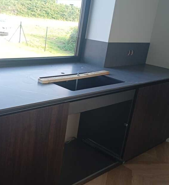 Küchenarbeitsplatten aus Keramik Franko Pietra Dark Grey