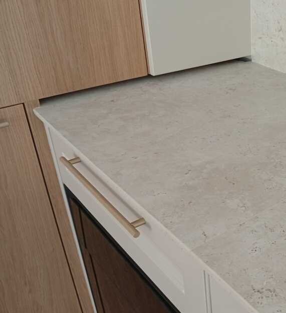 Küchenarbeitsplatten aus Dekton Sabbia