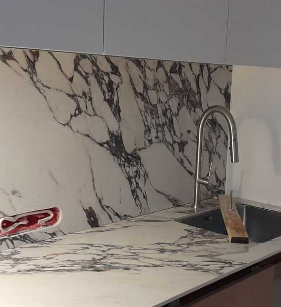 Küchenarbeitsplatten aus Franko Arabescato Viola