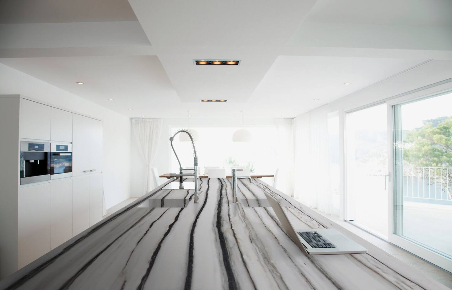 Großkeramikplatten 320 x 160 cm Franko Zebrino Elegante für Arbeitsplatte und Verkleidung