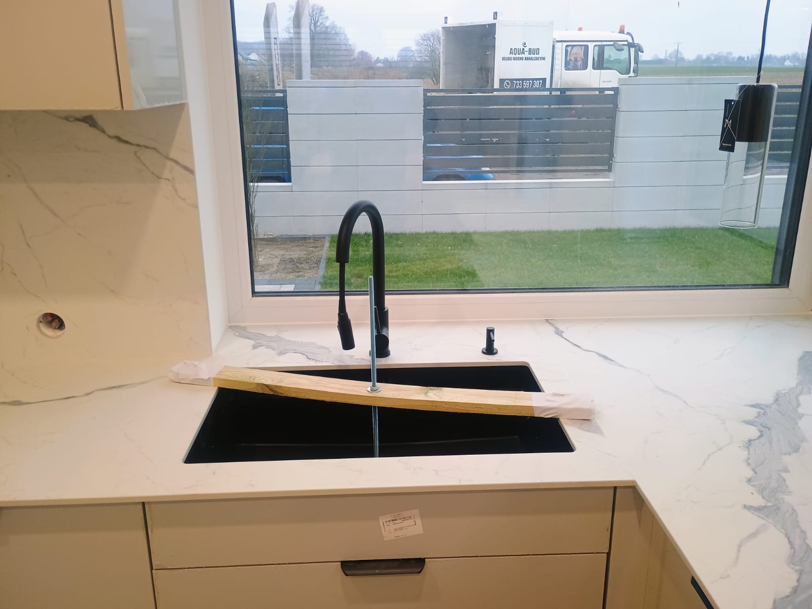 Großkeramikplatten 184 x 330 cm Franko Statuario Elegante für Arbeitsplatte und Verkleidung