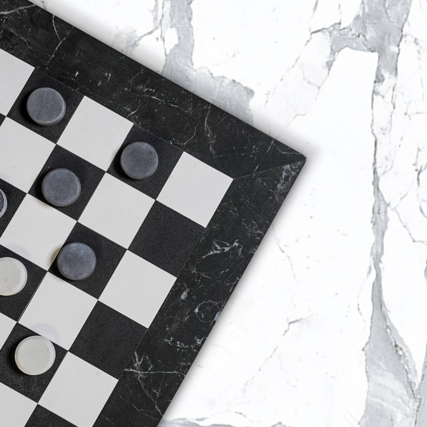 Tisch Franko Neyo aus Franko Keramik Bianco Statuario Venato 90×90