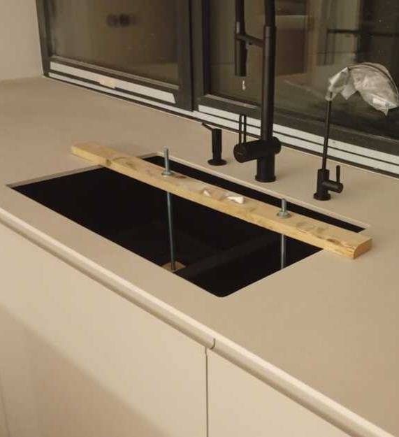 Küchenarbeitsplatten aus Laminam Calce Bianco