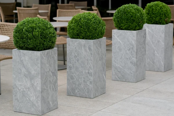 Keramik-Pflanzgefäße für Garten und Außenbereiche