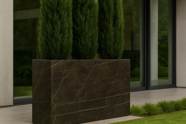 Keramik-Pflanzgefäße für Garten und Außenbereiche