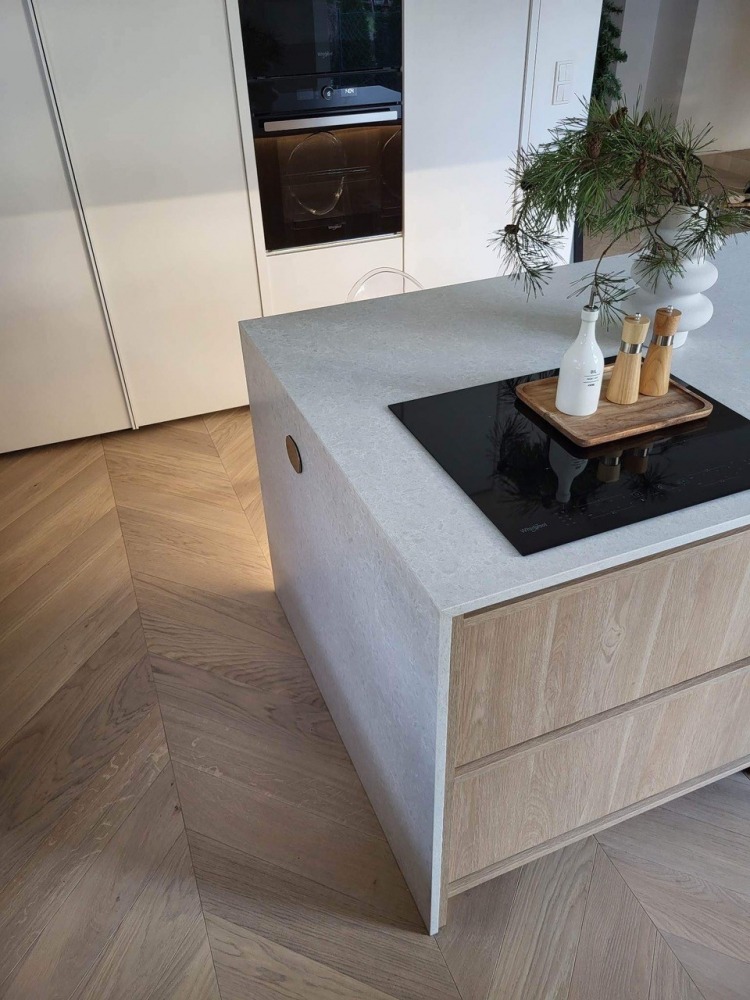 Küchenarbeitsplatte aus Konglomerat nach Maß, Grau – Technistone Noble Quartzite - matt