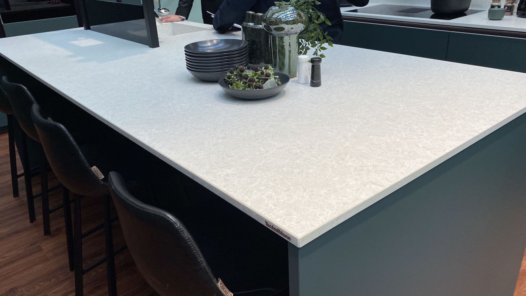 Küchenarbeitsplatte aus Konglomerat nach Maß, Grau – Technistone Noble Quartzite - matt