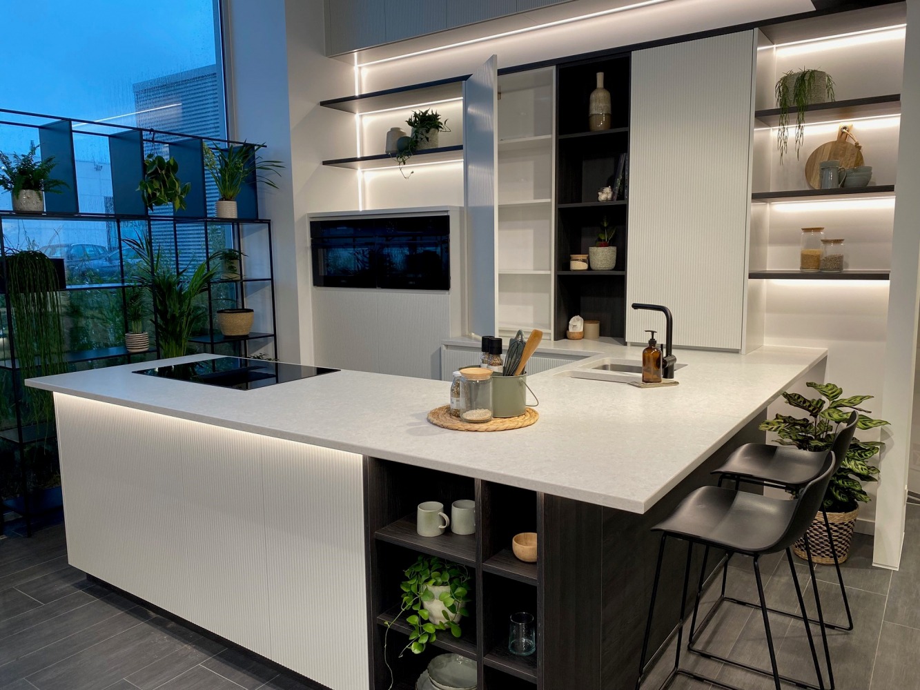 Küchenarbeitsplatte aus Konglomerat nach Maß, Grau – Technistone Noble Quartzite - matt