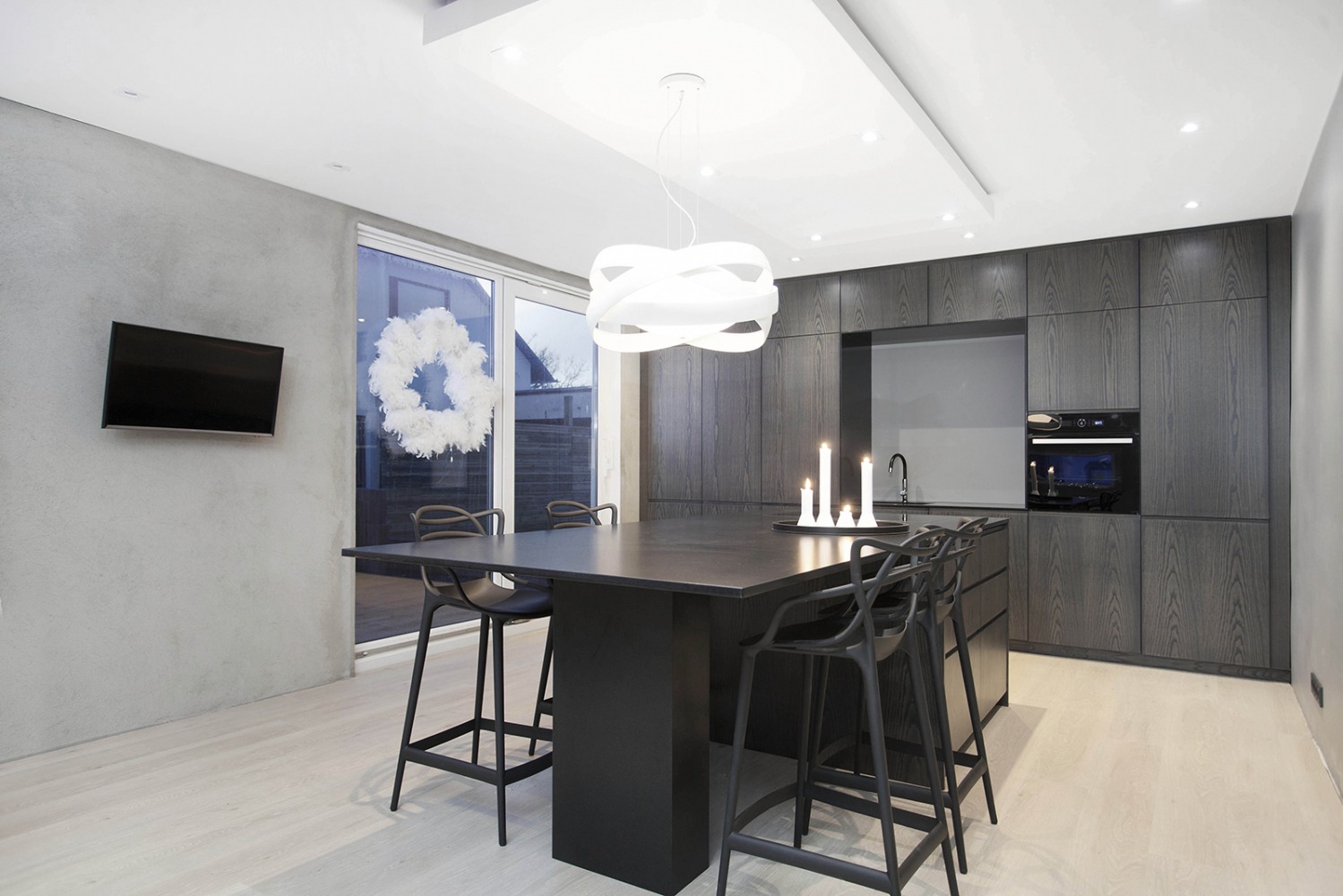 Küchenarbeitsplatte aus Konglomerat nach Maß, Schwarz – Technistone Gobi Black - poliert