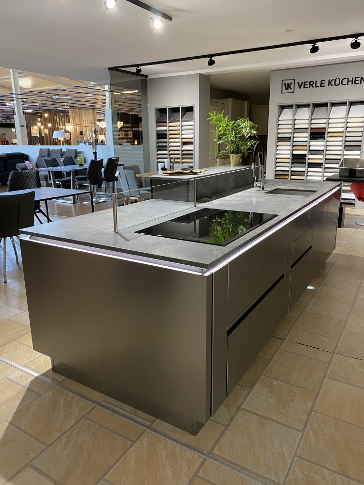 Küchenarbeitsplatte aus Konglomerat nach Maß, Schwarz – Technistone Residente Dark - terra