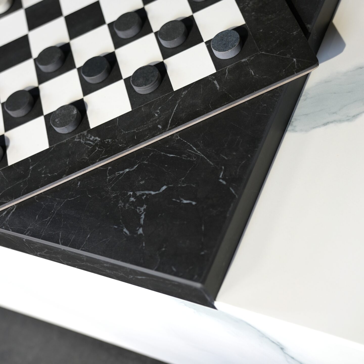 Tisch Franko Maximo aus Franko Keramik Statuario Altissimo & Nero Greco 152×91